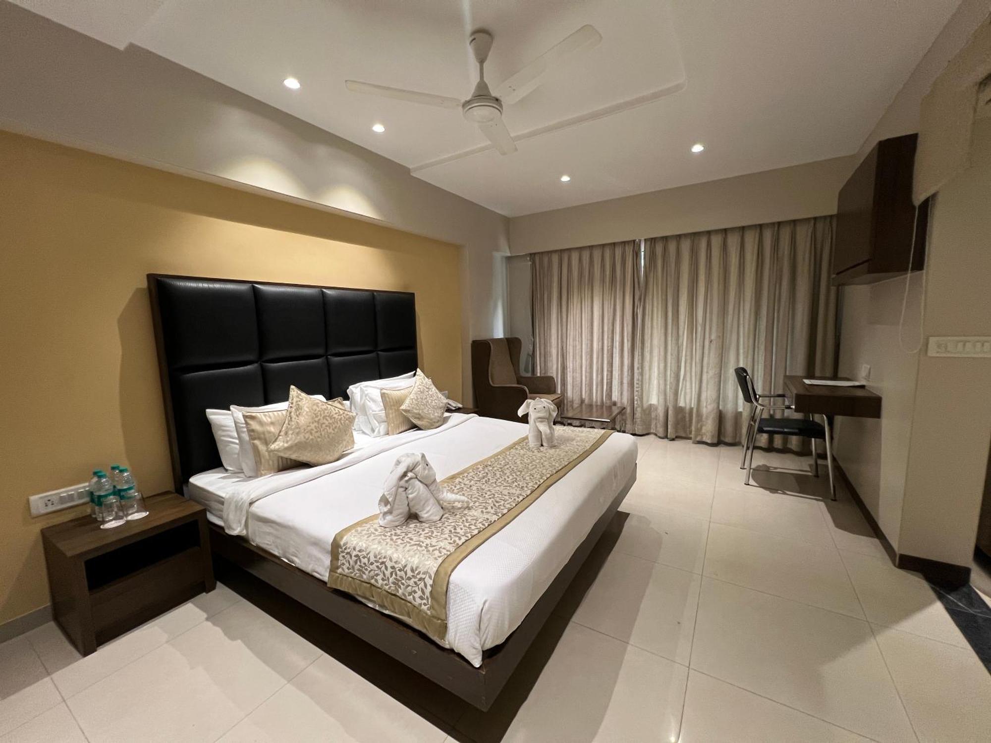 วิทส์ ชาลิมาร์ โฮเต็ล Hotel Ankleshwar ภายนอก รูปภาพ