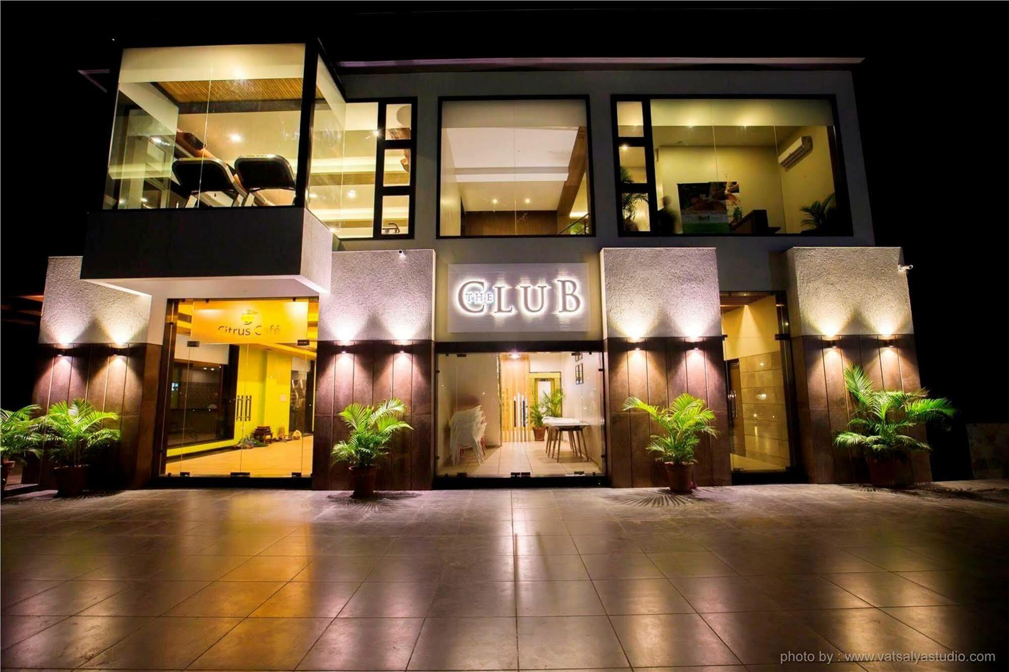 วิทส์ ชาลิมาร์ โฮเต็ล Hotel Ankleshwar ภายนอก รูปภาพ