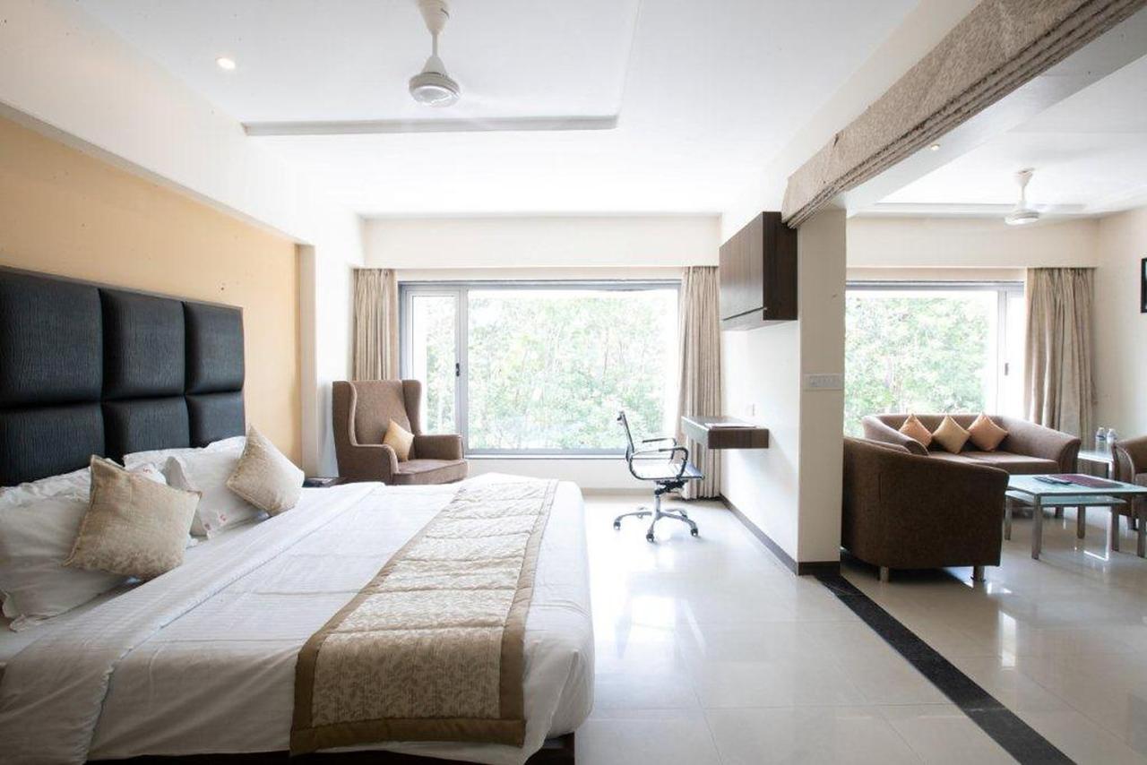 วิทส์ ชาลิมาร์ โฮเต็ล Hotel Ankleshwar ภายนอก รูปภาพ