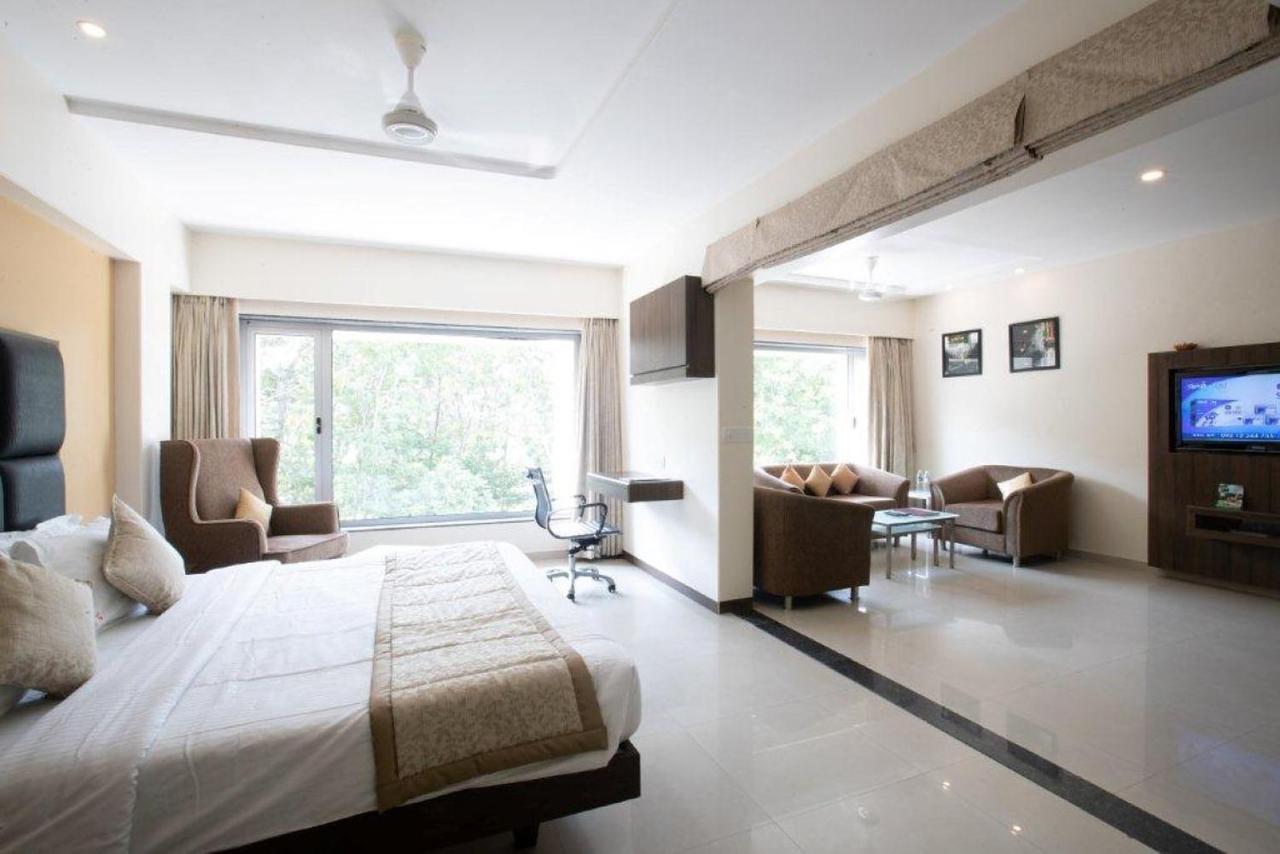 วิทส์ ชาลิมาร์ โฮเต็ล Hotel Ankleshwar ภายนอก รูปภาพ