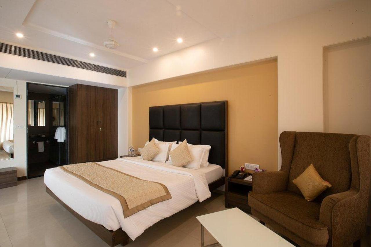 วิทส์ ชาลิมาร์ โฮเต็ล Hotel Ankleshwar ภายนอก รูปภาพ